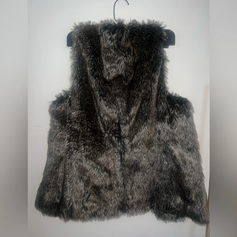 Banana Republic Faux Fur Vest, med - Picture 2 of 2